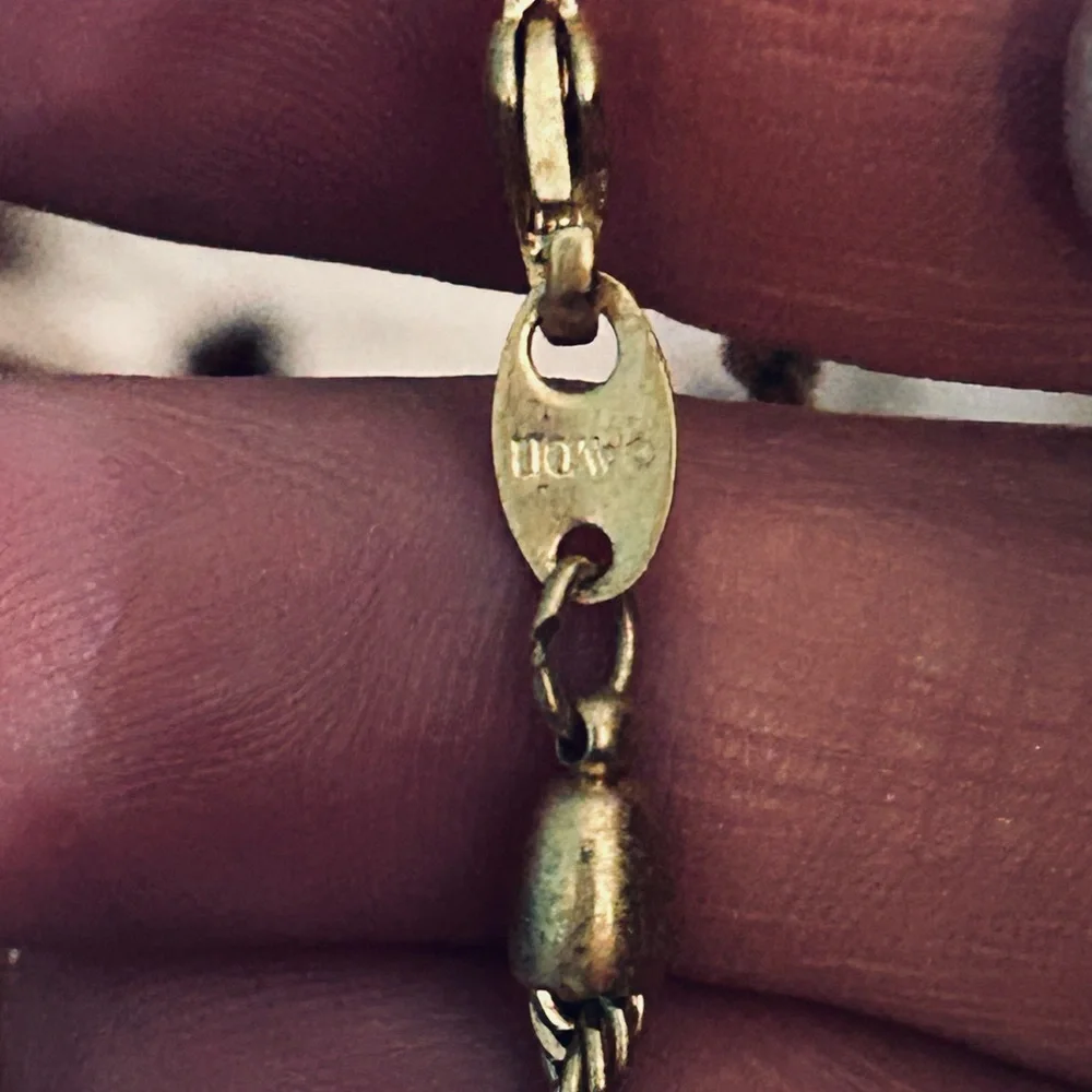 AVON Gold Rope Chain Necklace - Picture 2 of 2